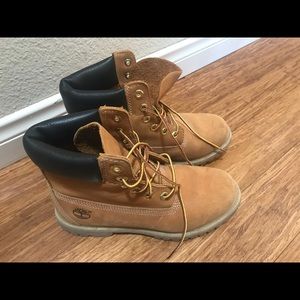 Women’s size 8 timberland boots